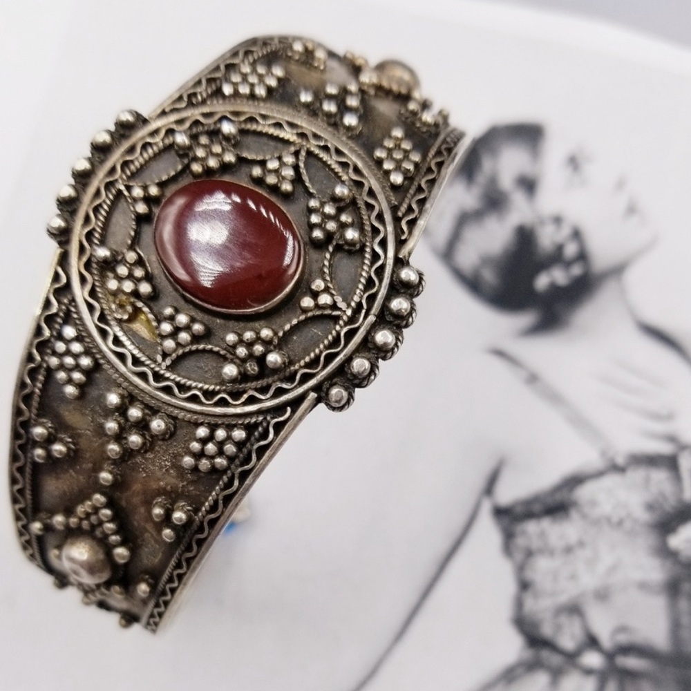 Vintage Italian Sterling Silver‎ Carnelian Bracelet